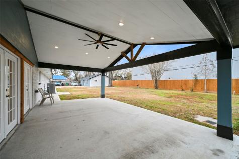 10930 White Thorn Street Houston TX 77016