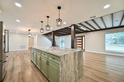 10930 White Thorn Street Houston TX 77016