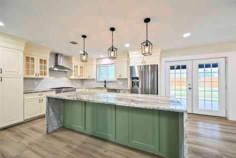 10930 White Thorn Street Houston TX 77016