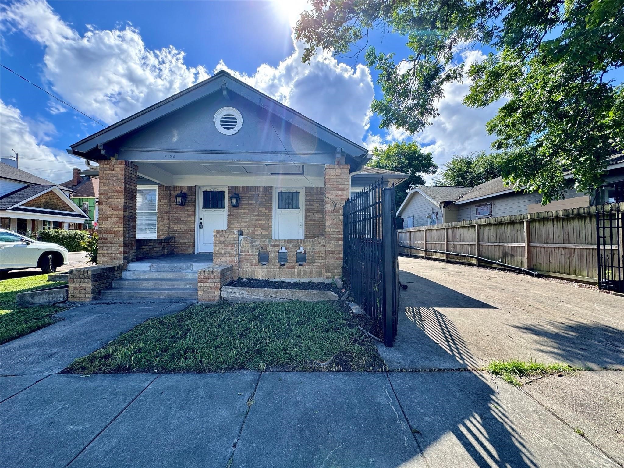 2124 Gano Street Houston TX 77009
