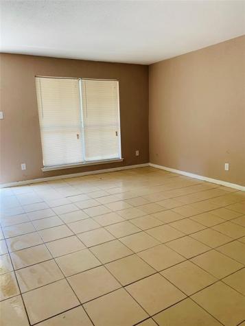 5625 Antoine Drive 607 Houston TX 77091