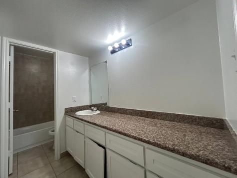 1010 S Wayside Drive 406 Houston TX 77023