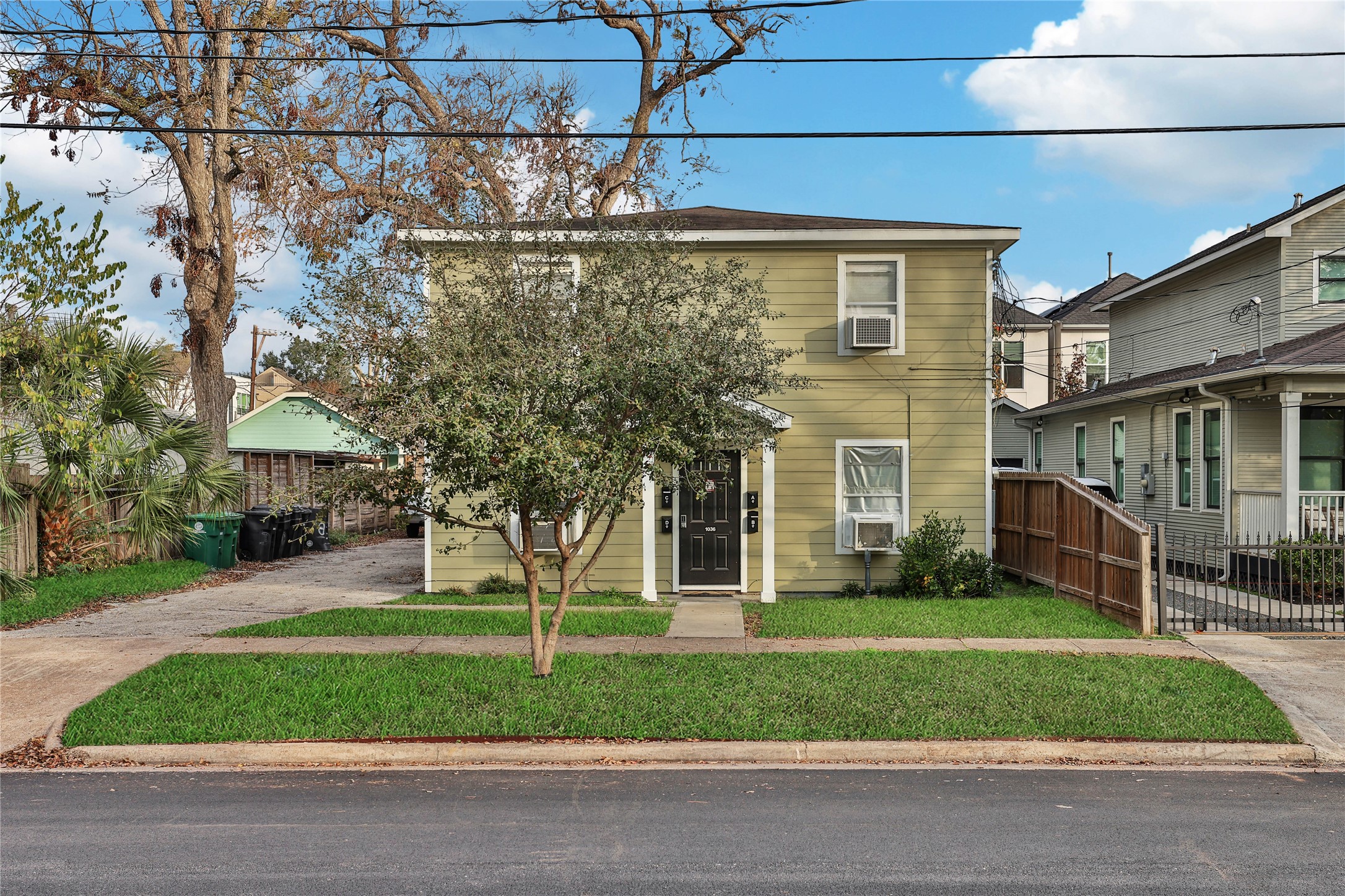 1036 Louise Street D Houston TX 77009