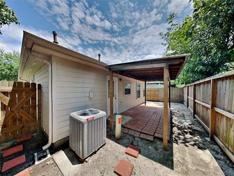 1043 Somercotes Lane Channelview TX 77530