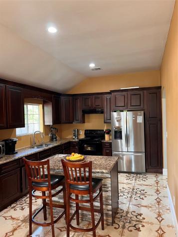995 Road 5003 Cleveland TX 77327