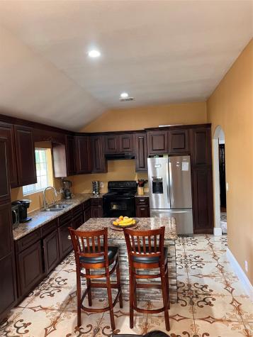995 Road 5003 Cleveland TX 77327