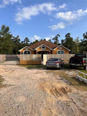 995 Road 5003 Cleveland TX 77327