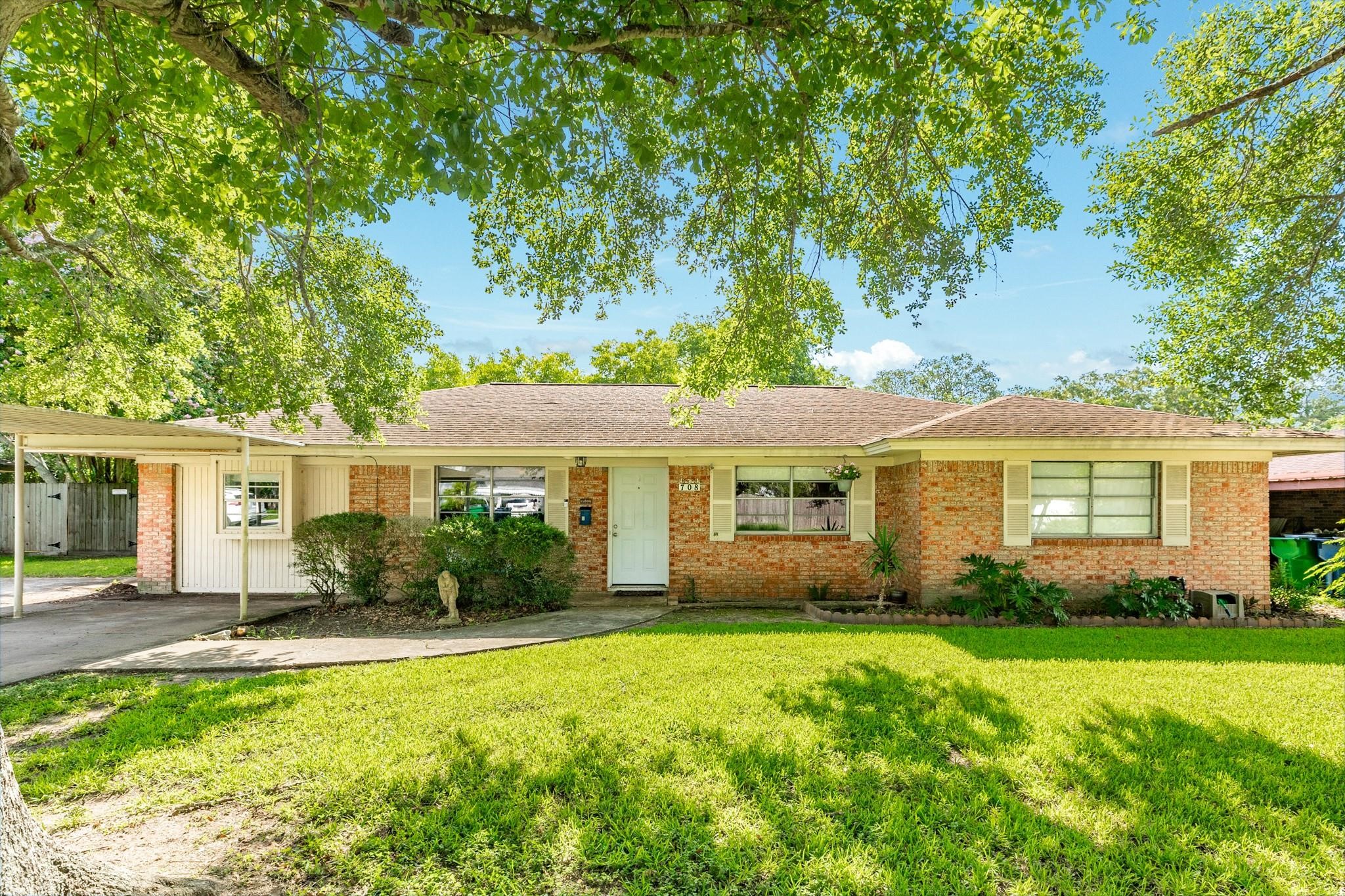 708 Western Avenue Angleton TX 77515