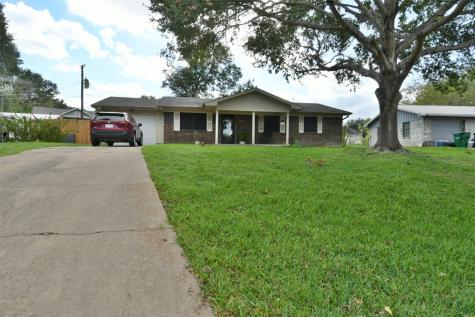 1203 West Circle Brenham TX 77833
