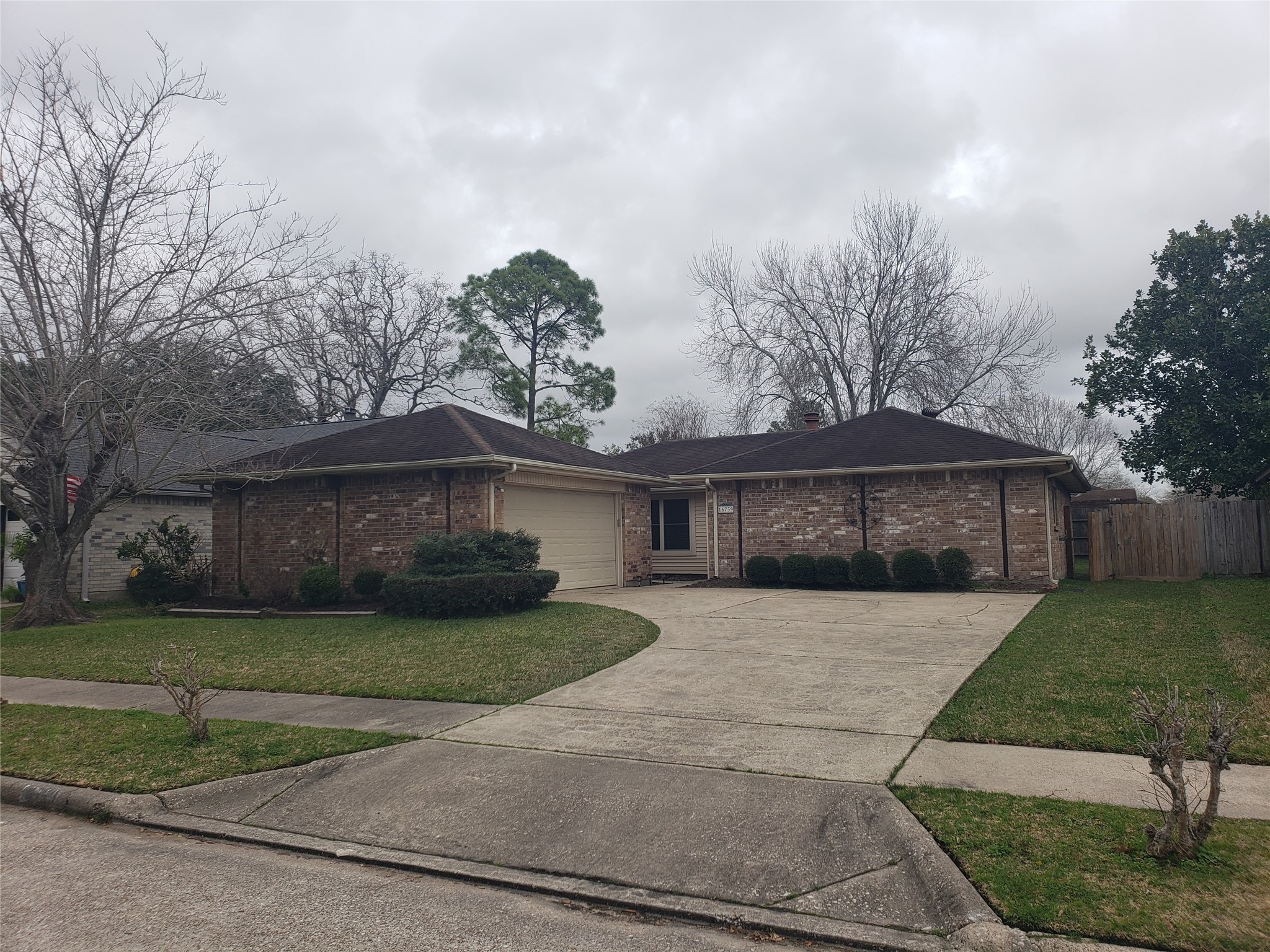 16739 Selder Drive Friendswood TX 77546