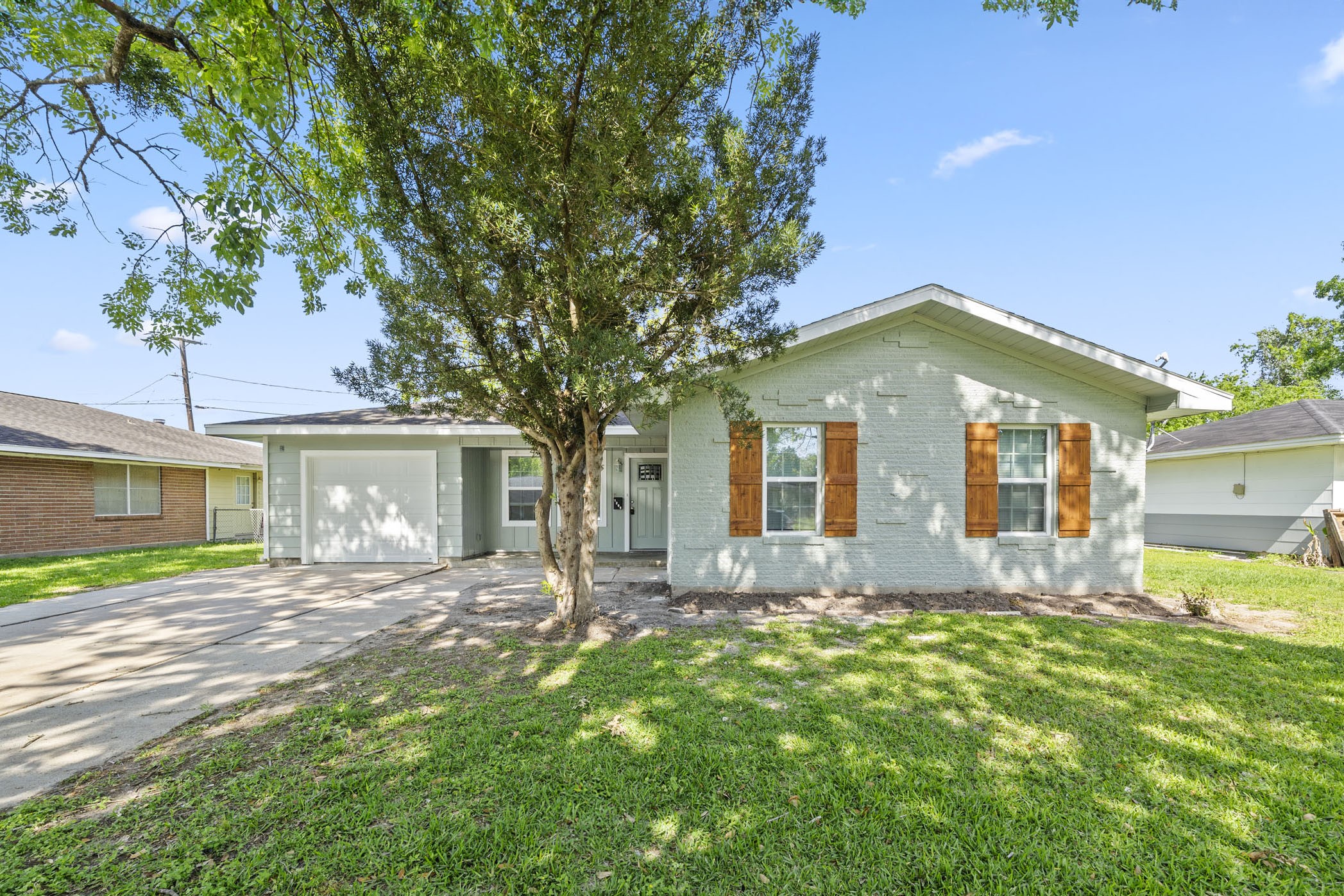 1309 Andrea Drive Bay City TX 77414