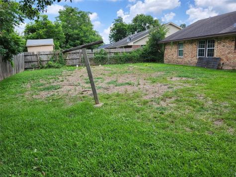 4126 Beran Drive Houston TX 77045