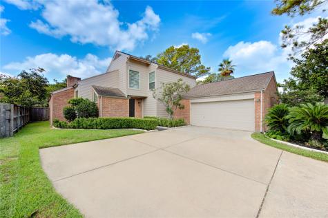 2106 Shadybriar Drive Houston TX 77077