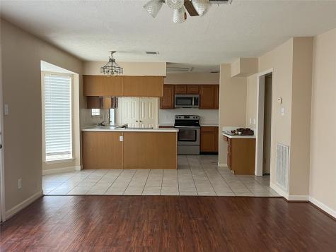 13818 Marbledale Court Houston TX 77059