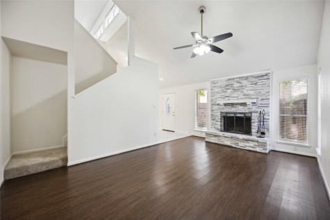 13895 Hollowgreen Drive Houston TX 77082