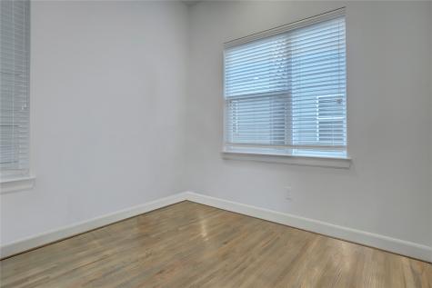 954 W 18th Street Houston TX 77008