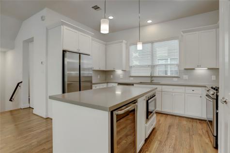 954 W 18th Street Houston TX 77008