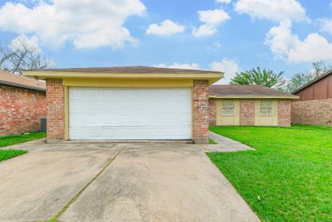 10007 Towne Brook Lane Sugar Land TX 77498