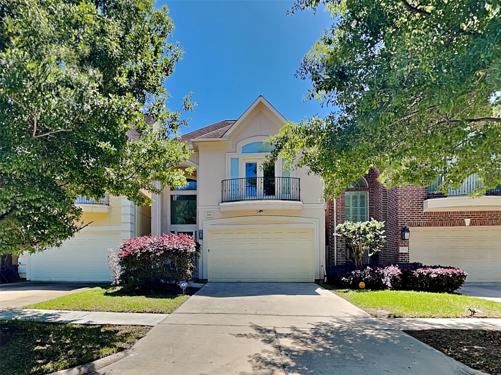 5329 Mcculloch Circle Houston TX 77056