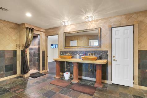 5623 Foresthaven Drive Houston TX 77066