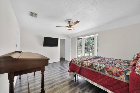 5623 Foresthaven Drive Houston TX 77066
