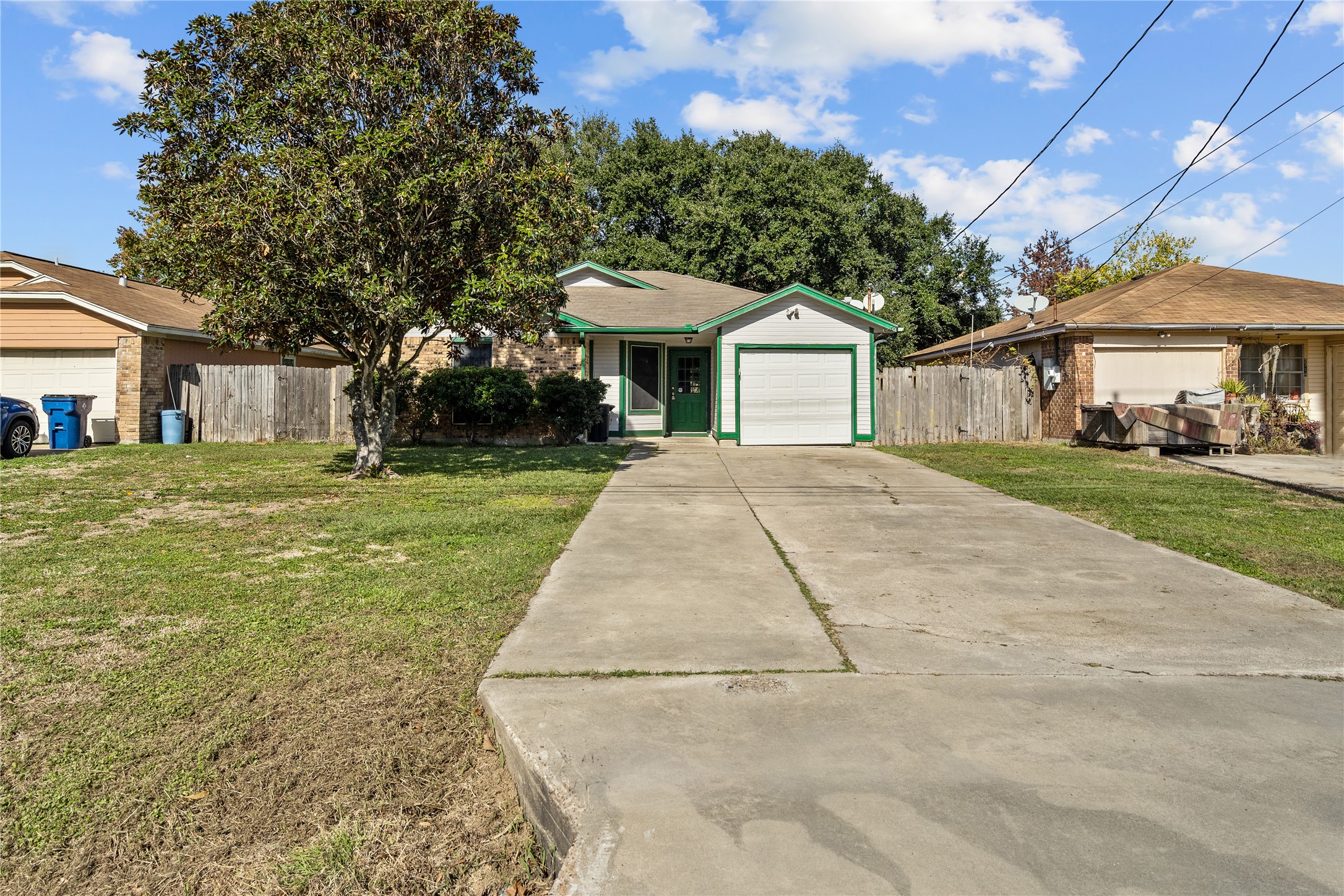 2716 2nd Avenue N Texas City TX 77590