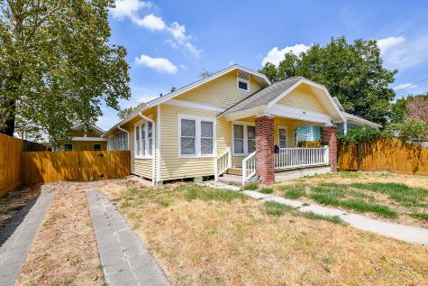 404 Cosmos Street Houston TX 77009