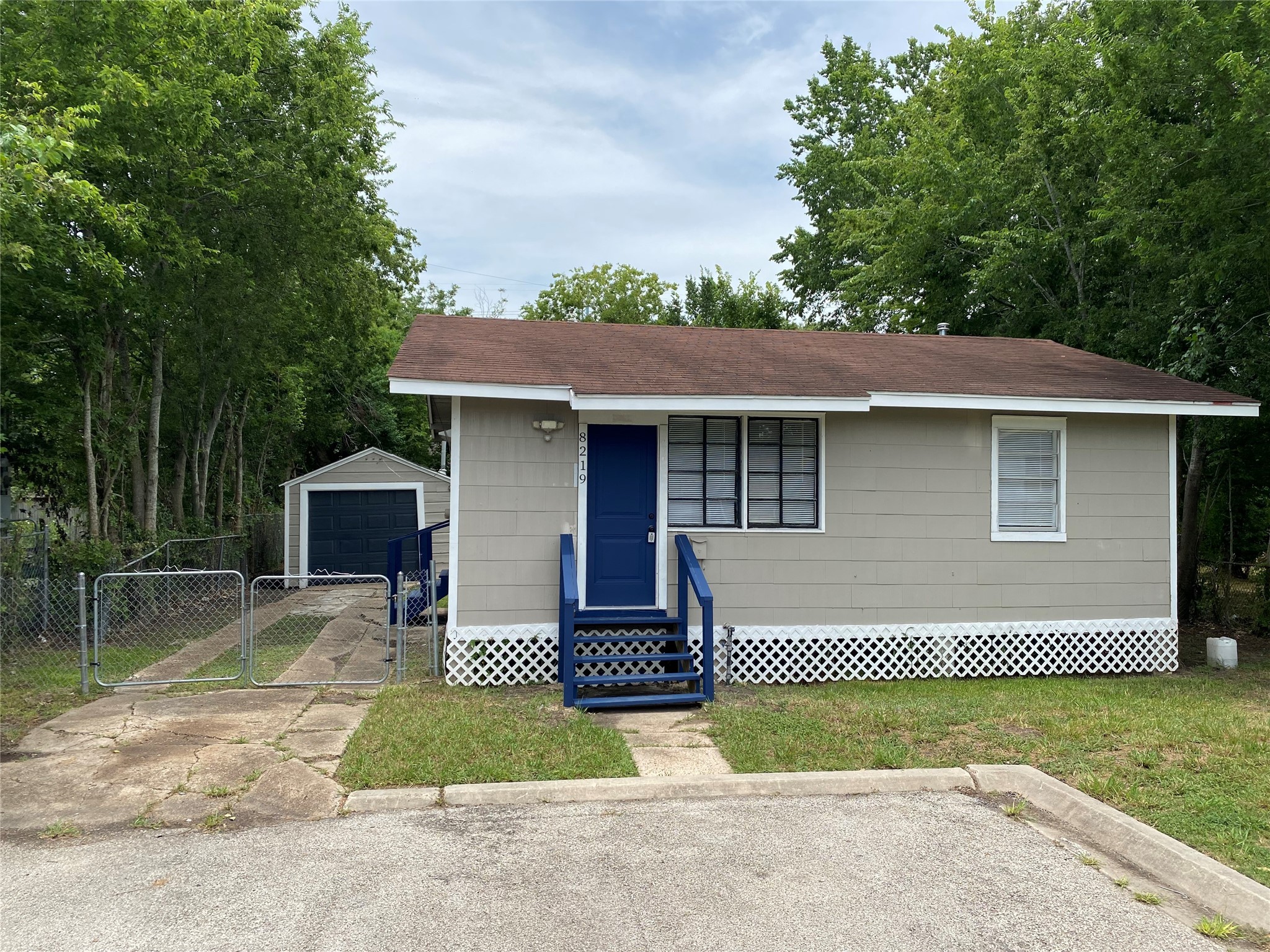 8219 Crepe Myrtle Court Houston TX 77017