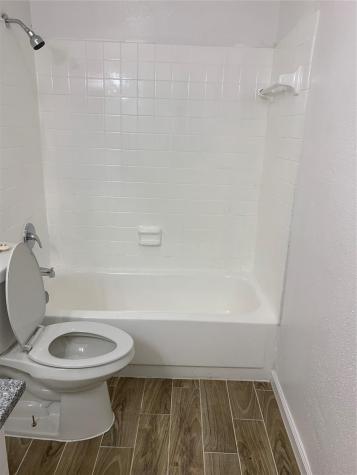 5625 Antoine Drive 1606 Houston TX 77091