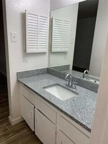5625 Antoine Drive 1606 Houston TX 77091