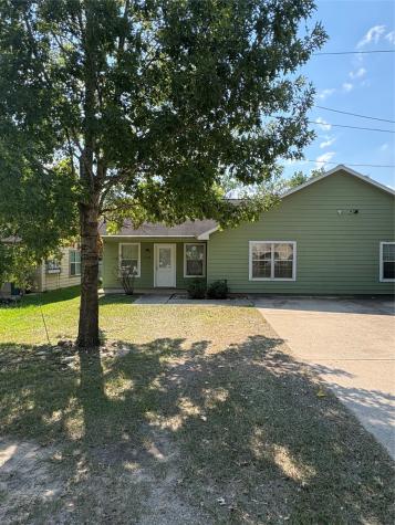 104 Lindley Street Willis TX 77378