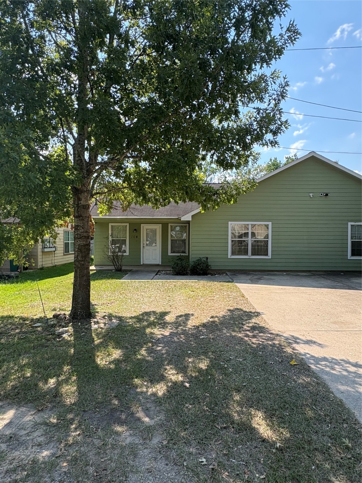 104 Lindley Street Willis TX 77378