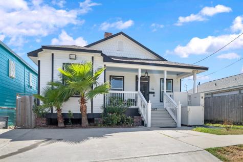 2107 54th Street Galveston TX 77551