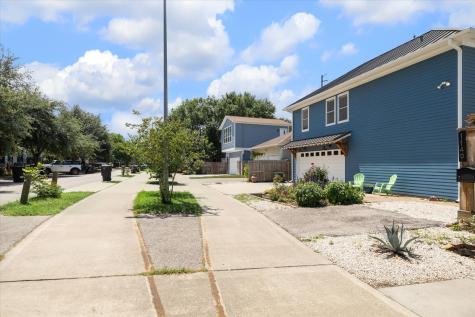 1149 Nicholson Street Houston TX 77008