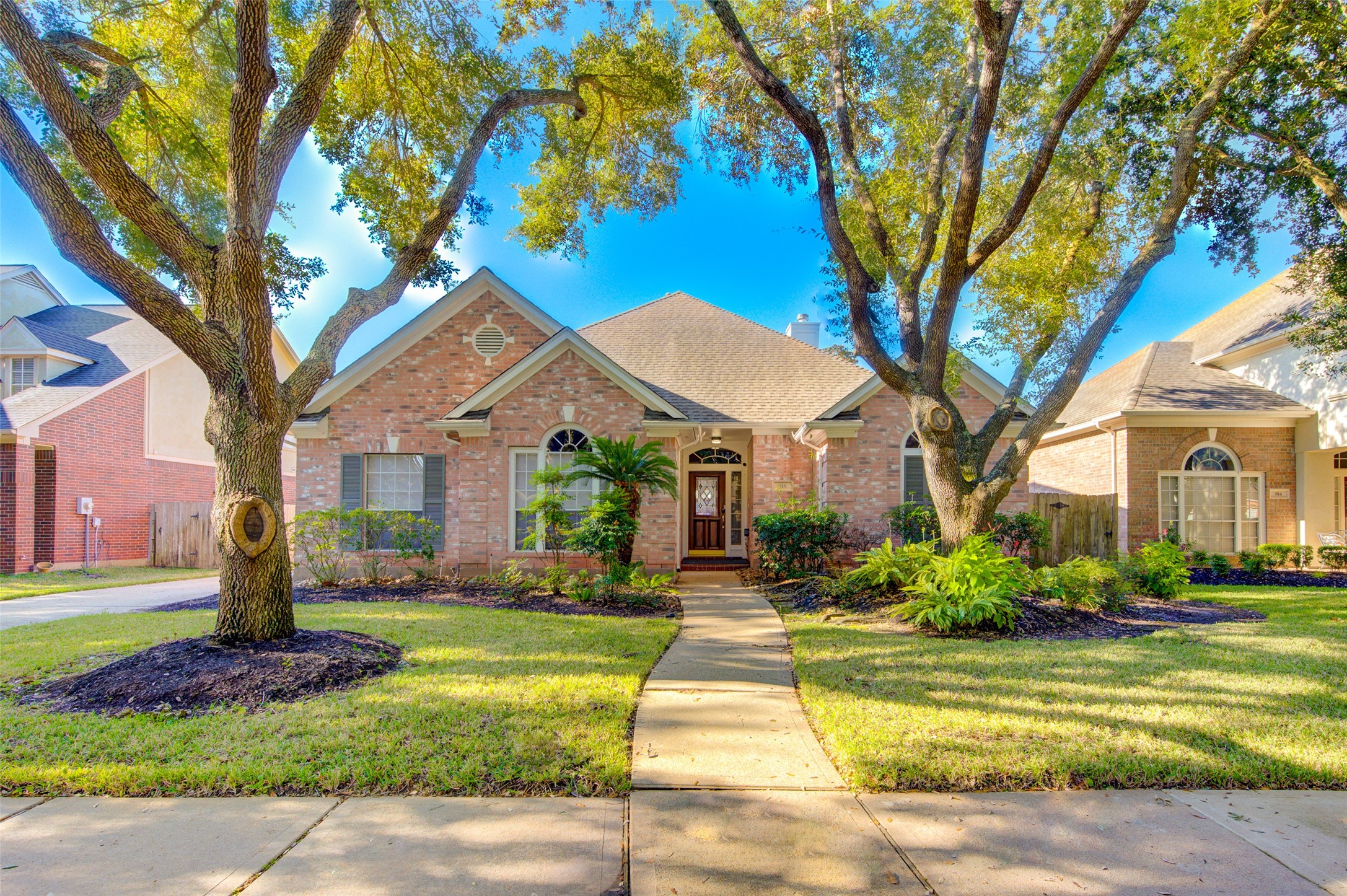 918 Pointe Loma Drive Sugar Land TX 77479