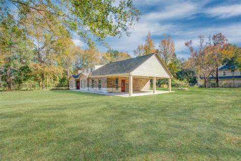 47 Blue Lake Drive Huffman TX 77336