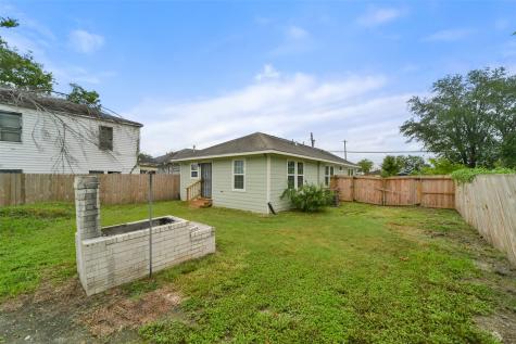 1425 Waco Street Houston TX 77020