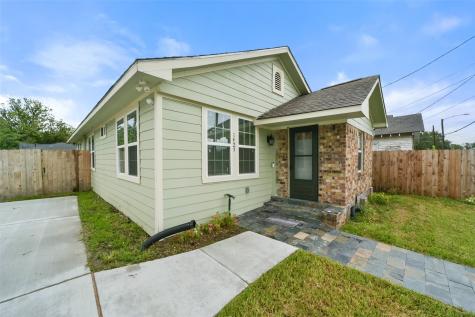 1425 Waco Street Houston TX 77020