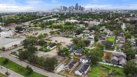 1425 Waco Street Houston TX 77020