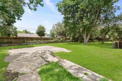 5950 Southington Street Houston TX 77033