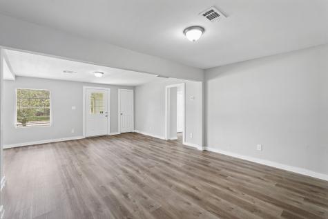 5950 Southington Street Houston TX 77033