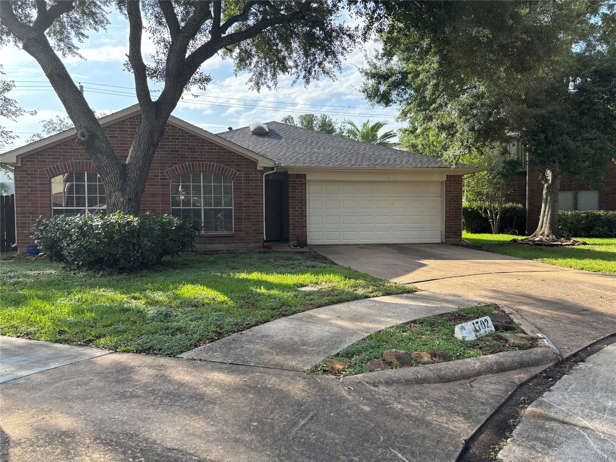 1702 Oak Ridge Drive Kemah TX 77565