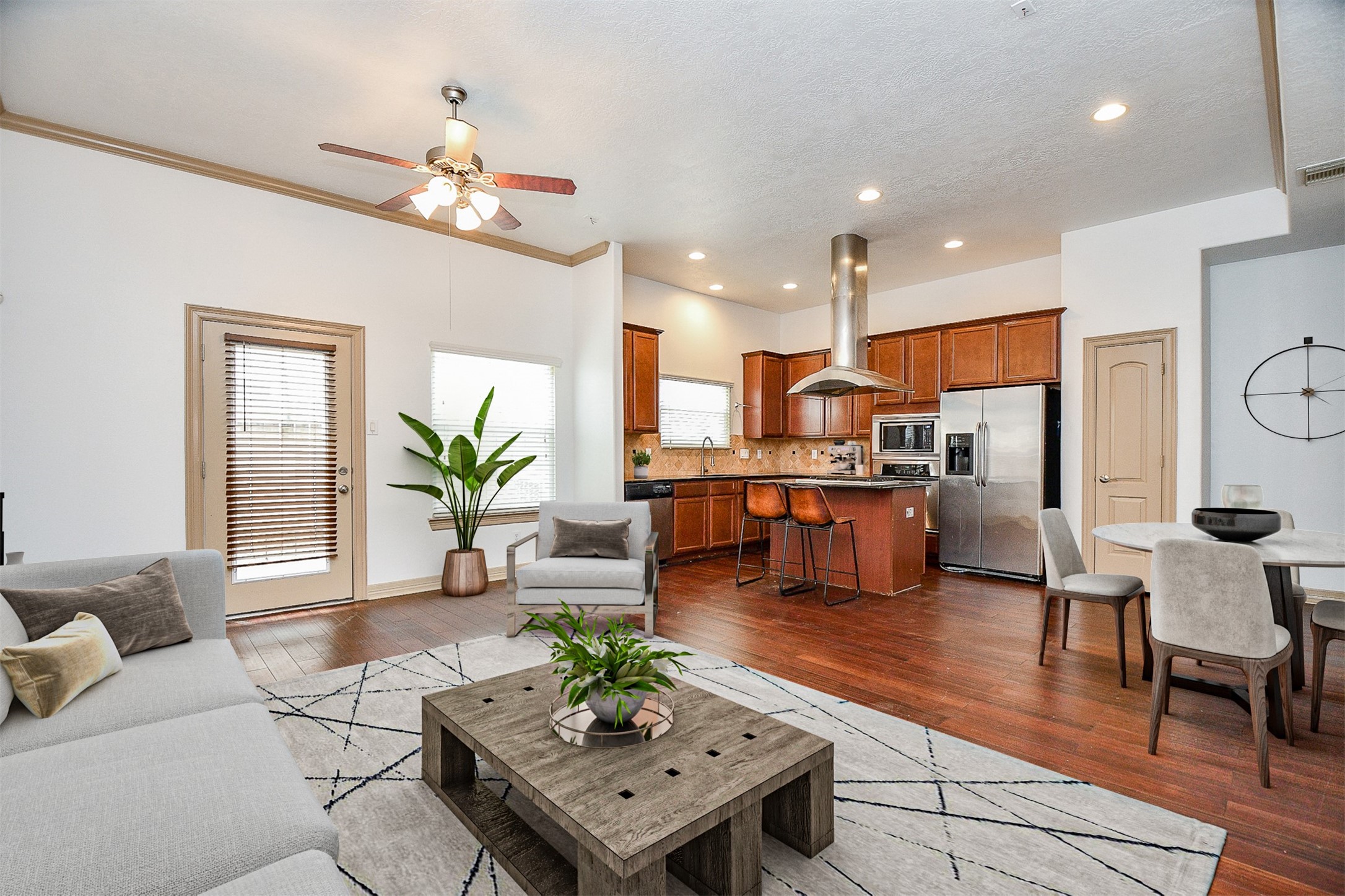 911 Mckinney Park Lane Houston TX 77003