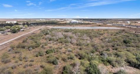 75.0 Acres Option A Of The Tract Located At Highway Us 59 Victoria TX 77904