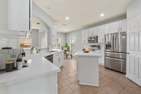 809 Irish Maple Street Seabrook TX 77586