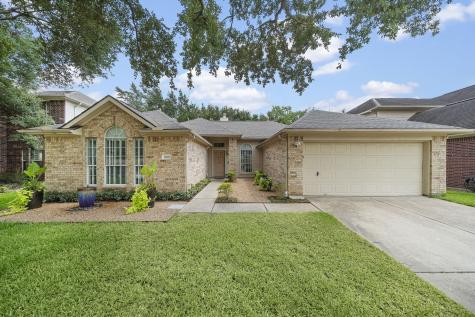 8818 Gas Light Village Drive Houston TX 77095