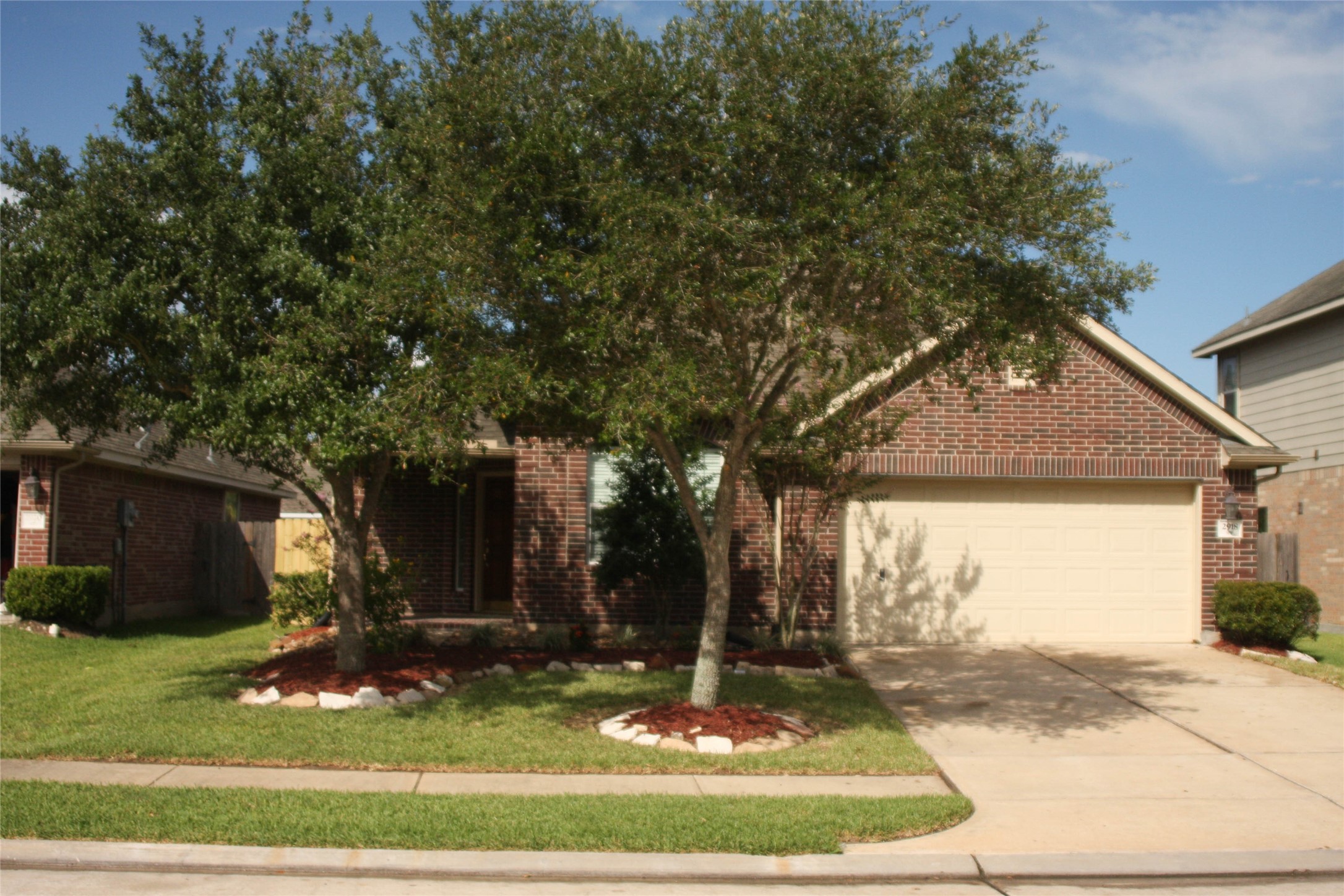2918 Laurel Brook Lane Pearland TX 77584