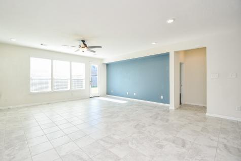 25427 King Reyes Street Katy TX 77493