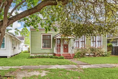 942 Arlington Street Houston TX 77008
