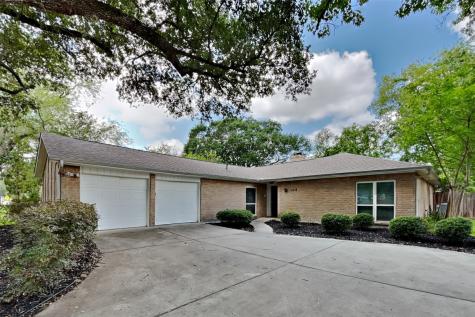12018 Whittington Drive Houston TX 77077